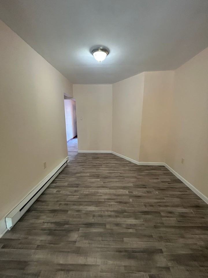 643 Pine St - Photo 7 of 14