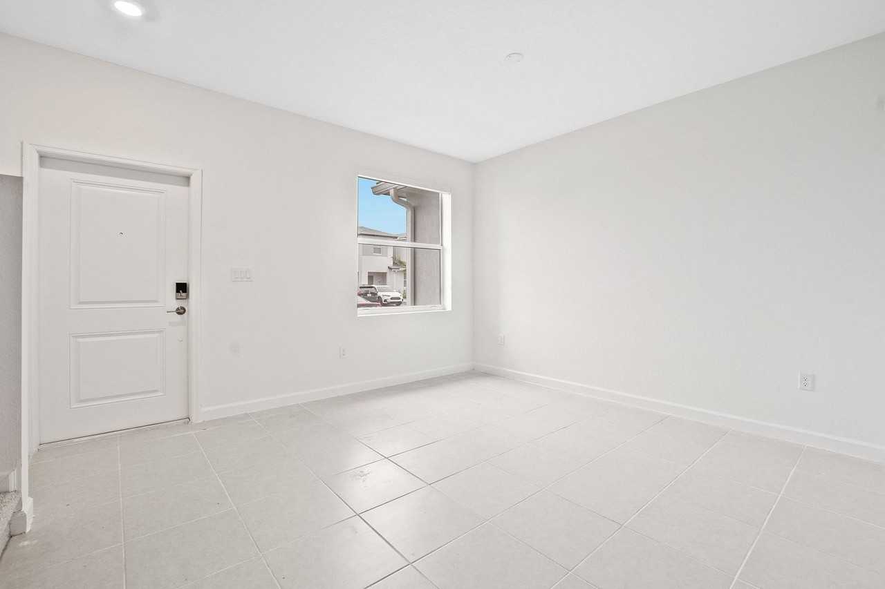 12136 Sw 268th St - Photo 3 of 26