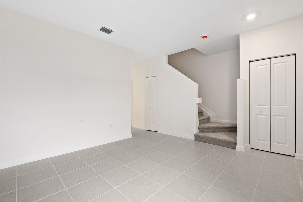 12136 Sw 268th St - Photo 6 of 26