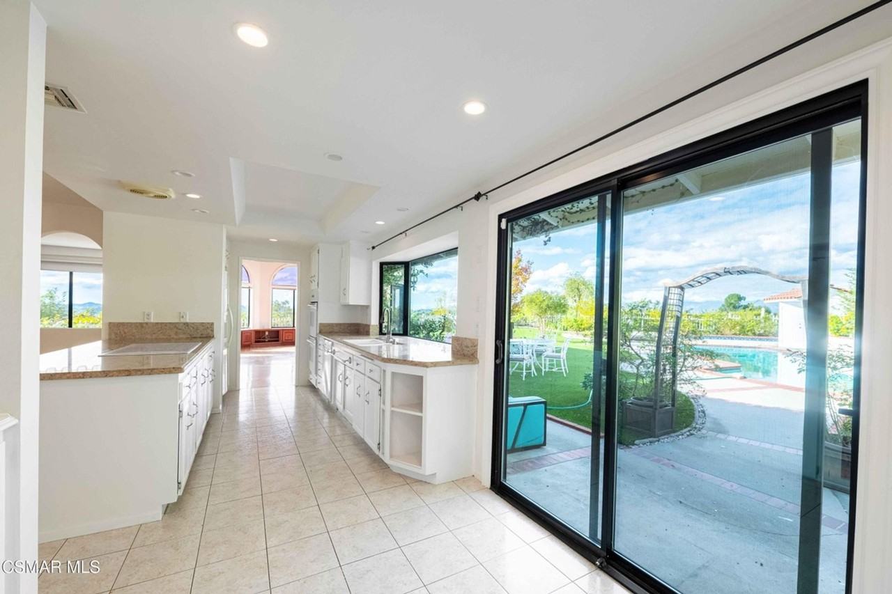 1319 Wilder St - Photo 2 of 23