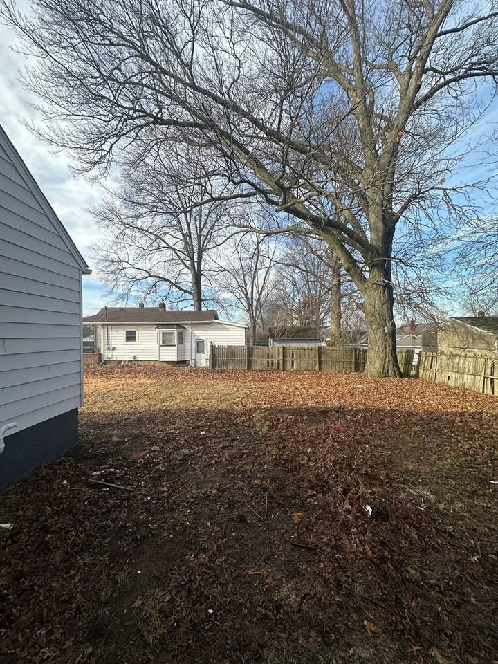 865 Georgia Ave - Photo 3 of 13