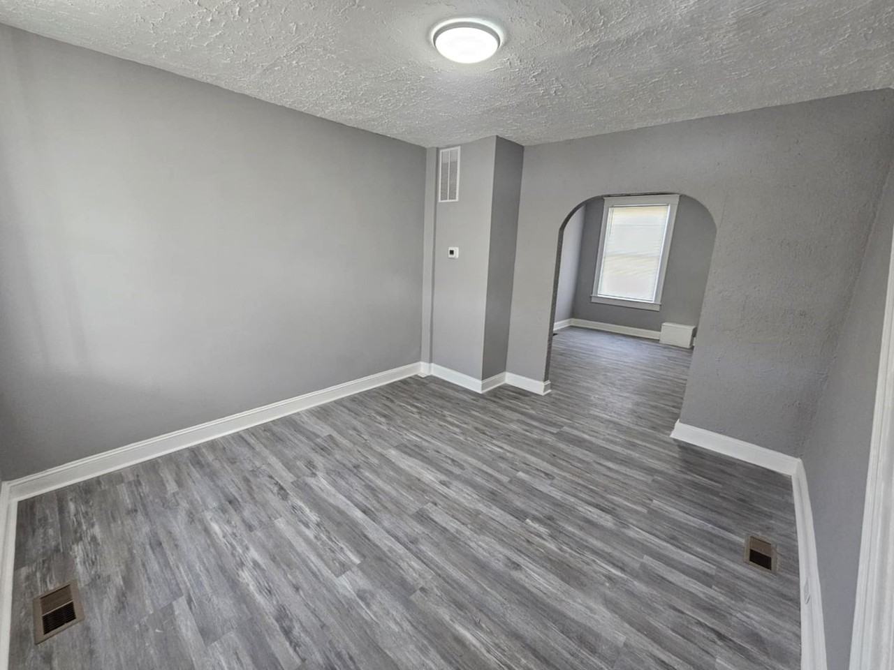 3016 Kenyon Ave - Photo 2 of 14