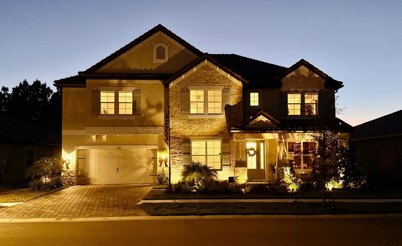 1729 Drummond Pt - Photo 2 of 37