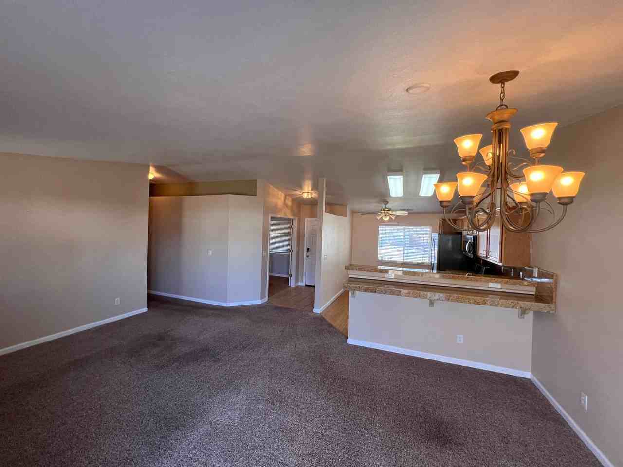 1332 Windsor Dr - Photo 6 of 27