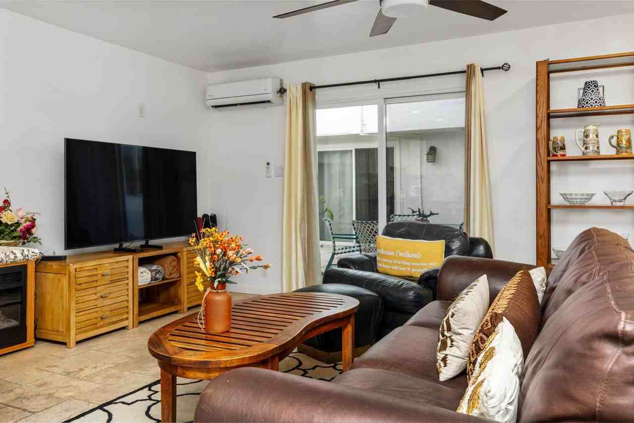 212 Oceanside Blvd #6 - Photo 5 of 39