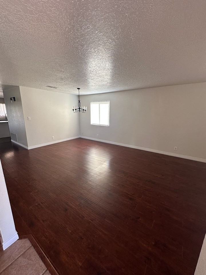 8104 Rancho Paraiso Nw - Photo 2 of 15