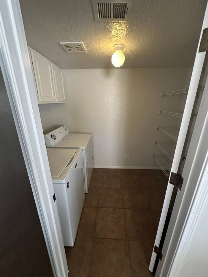 8104 Rancho Paraiso Nw - Photo 6 of 15