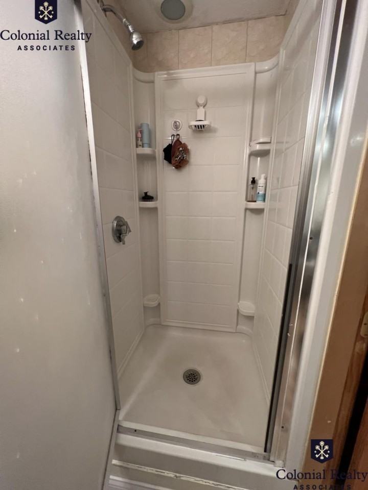 1685 Beacon St - Photo 4 of 7