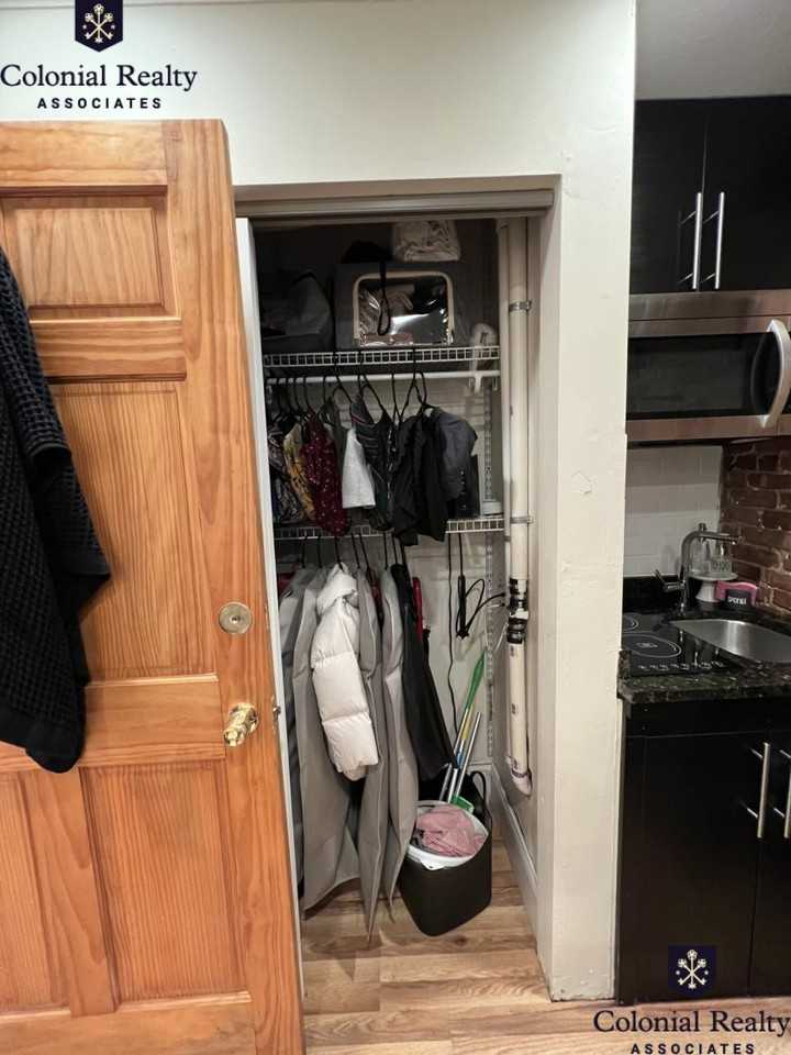 1685 Beacon St - Photo 5 of 7