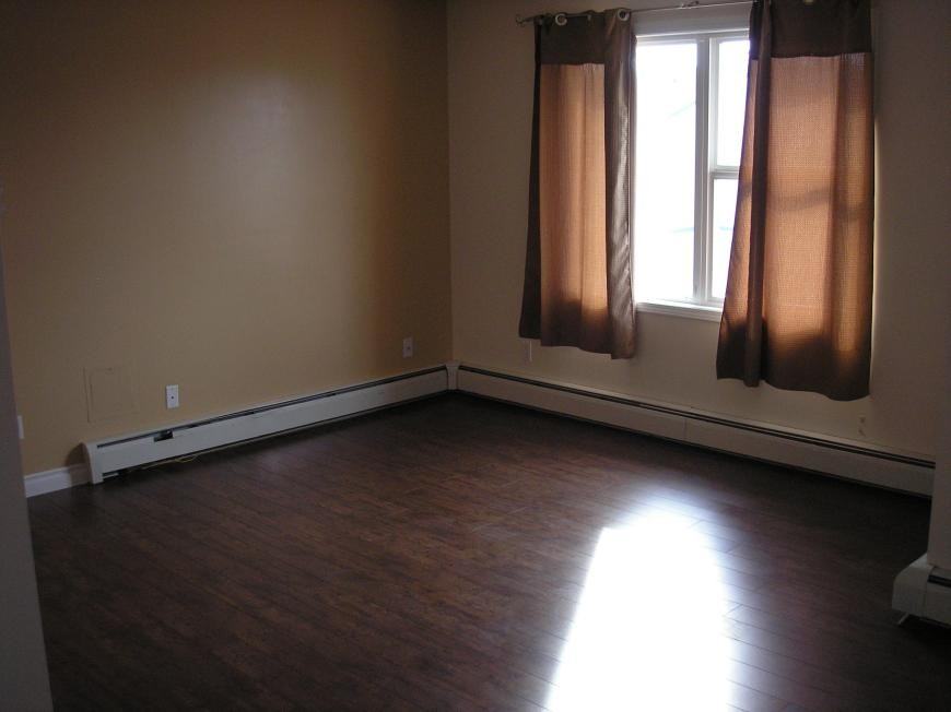 #3206, 7201-Poplar Dr - Photo 2 of 4