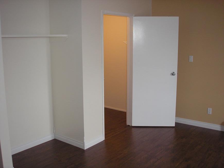 #3206, 7201-Poplar Dr - Photo 3 of 4