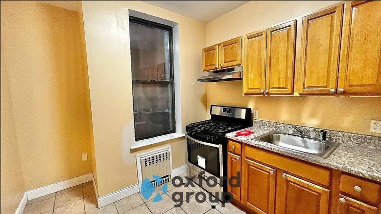 424 E 138th St - Photo 2 of 4