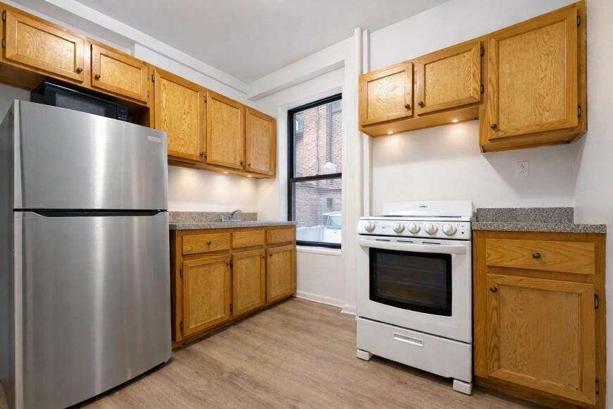 1270 1st Ave - Photo 5 of 6