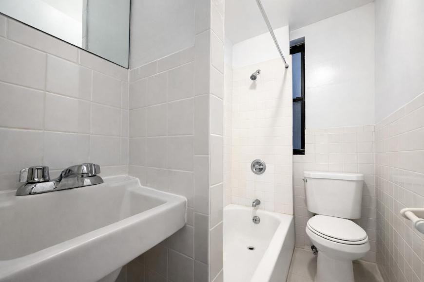 1270 1st Ave - Photo 6 of 6