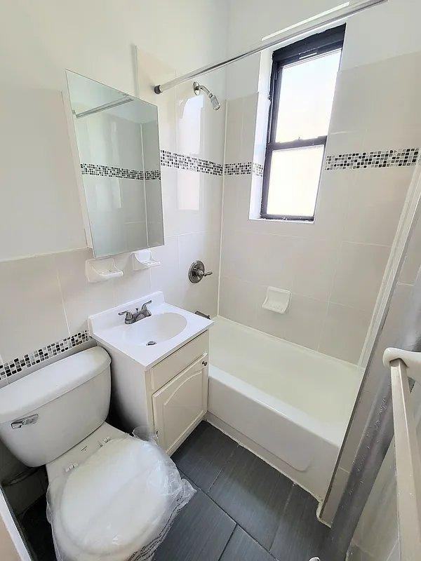 128 Sherman Ave - Photo 5 of 6