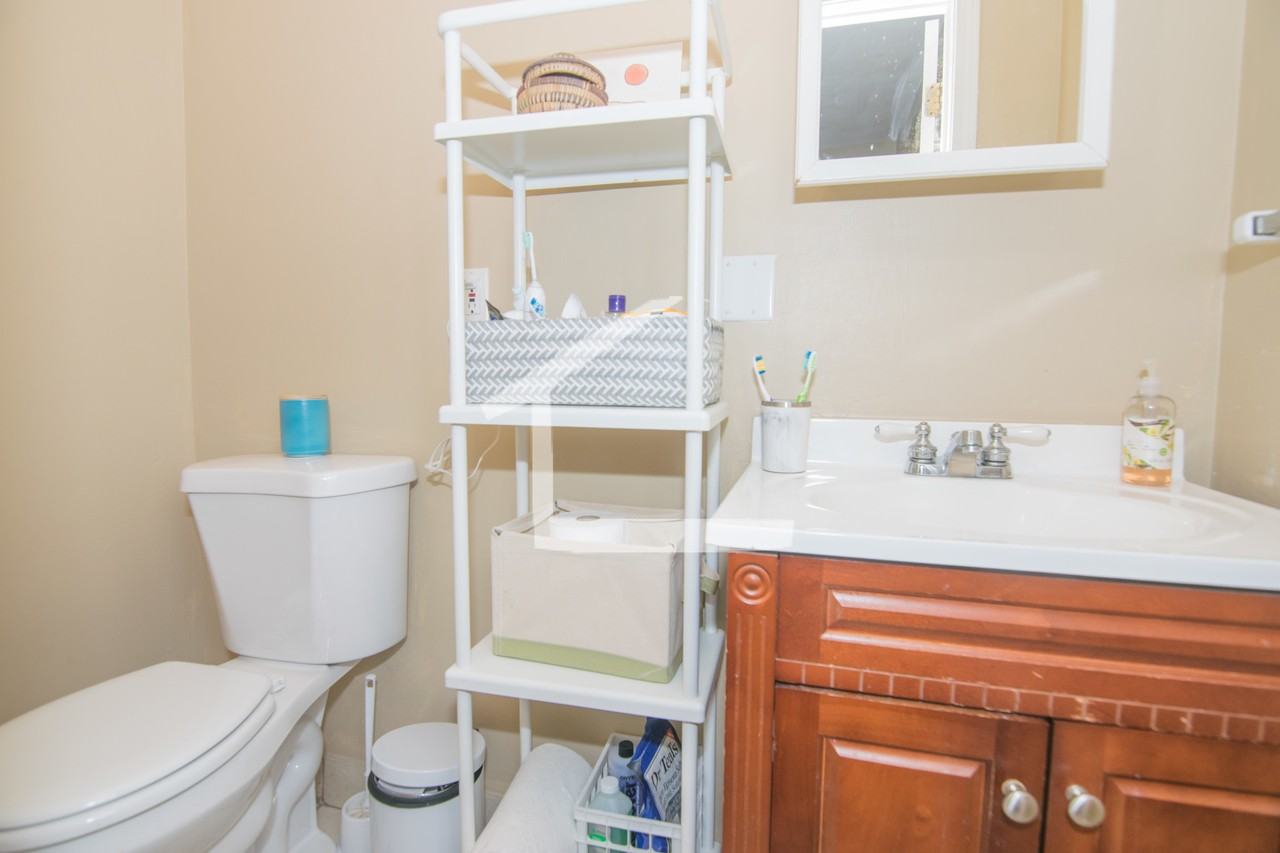 19 Highgate St. UPSTAIRS Door on Right - Photo 7 of 12