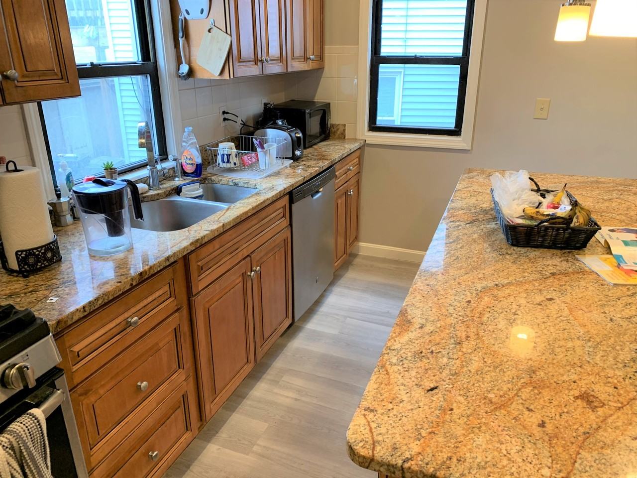 117 Glenville Ave - Photo 4 of 16