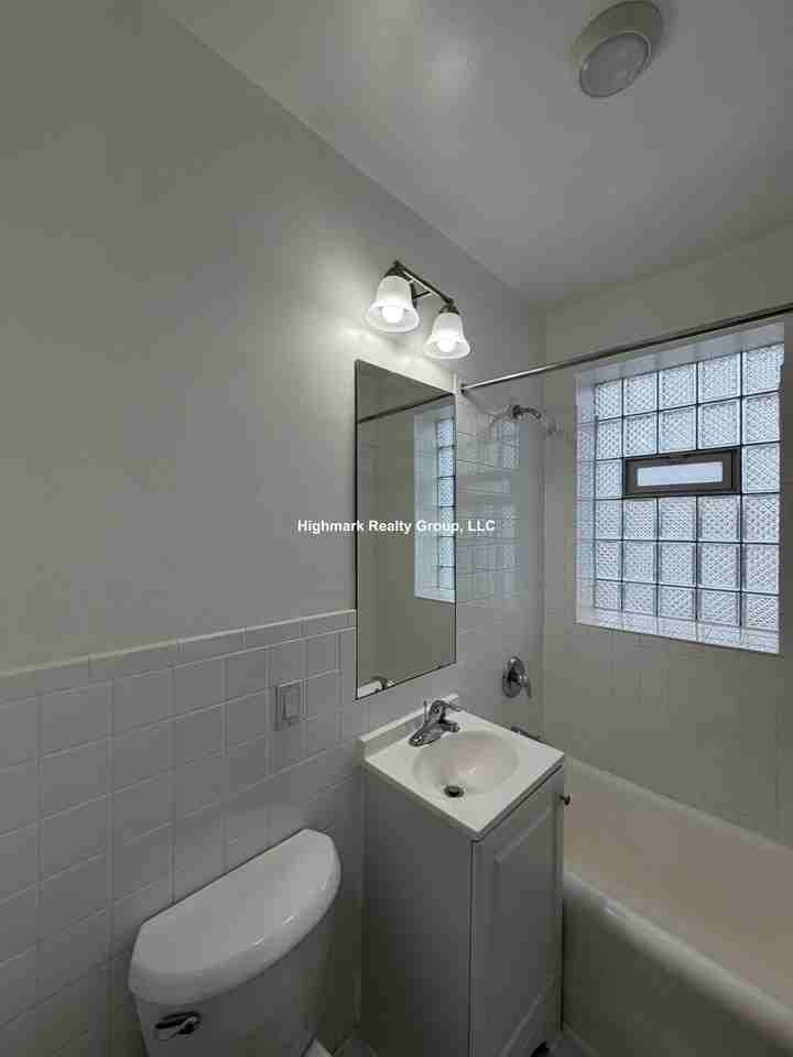 4031 N Kenmore Ave #412A - Photo 6 of 8