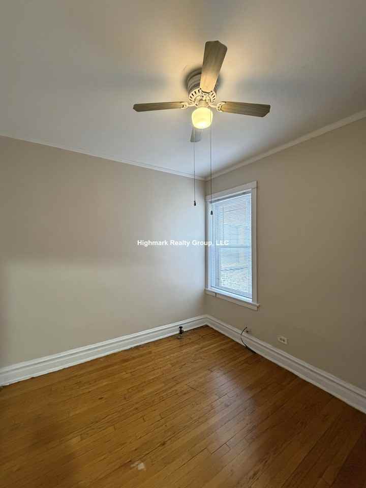 7507 N Greenview Ave #3N - Photo 5 of 12