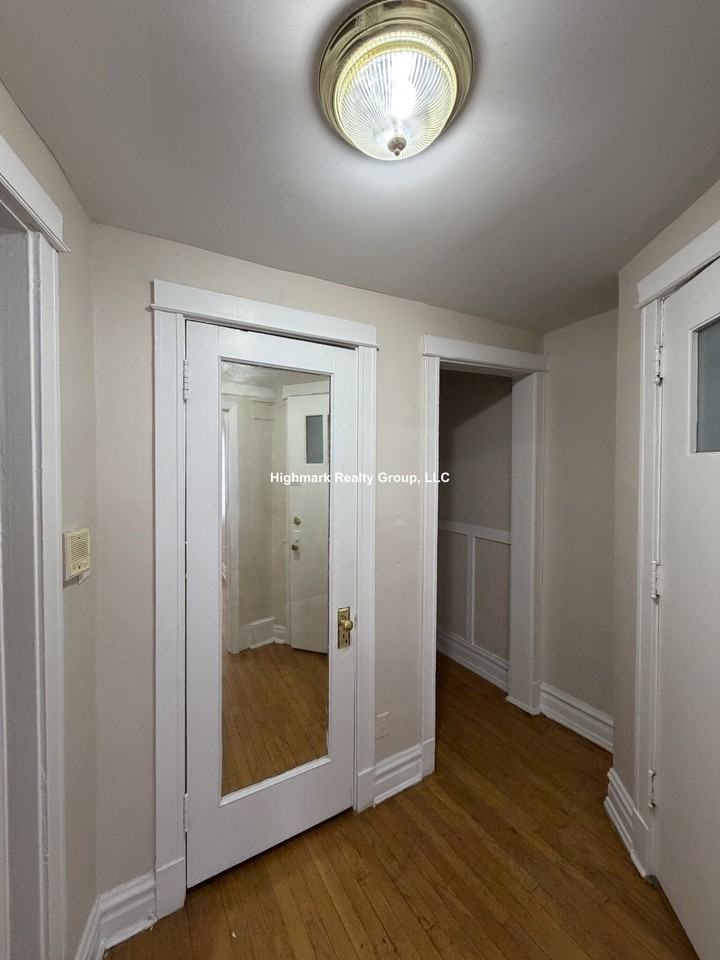 7507 N Greenview Ave #3N - Photo 6 of 12