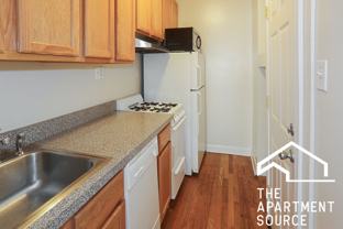 3912 N Pine Grove Ave #2W - Photo 1 of 1