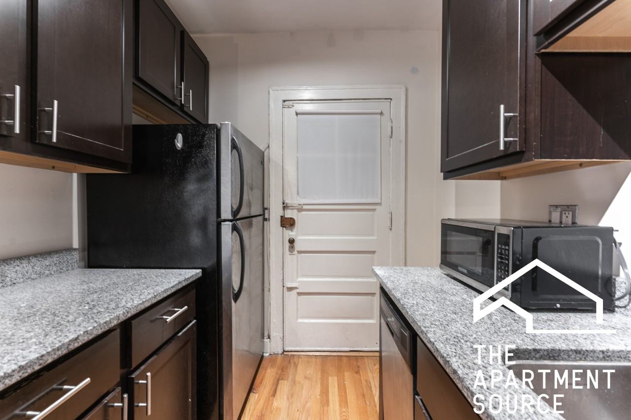 4723 N Leavitt St #2 - Photo 2 of 11