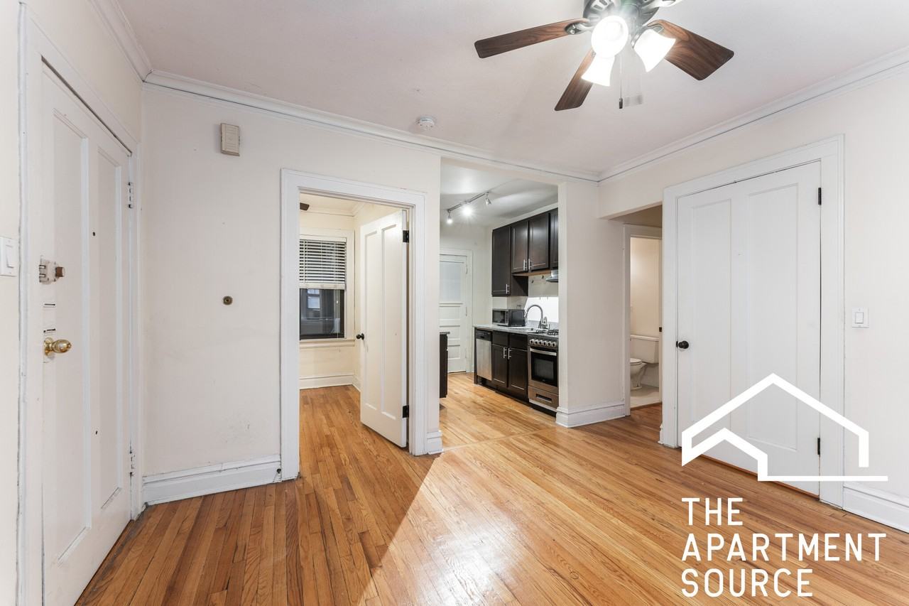 4723 N Leavitt St #2 - Photo 3 of 11