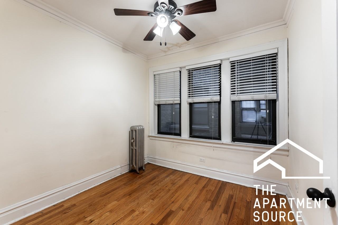 4723 N Leavitt St #2 - Photo 5 of 11