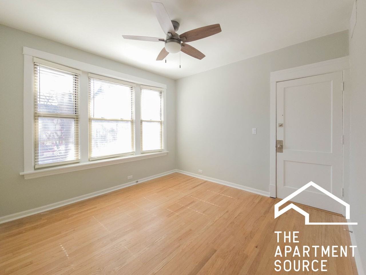 1952 W Winona St #3 - Photo 2 of 9