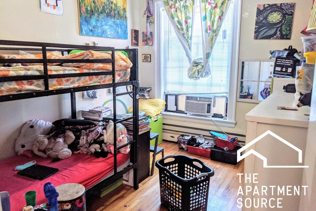 945 Judson Ave #2 - Photo 5 of 11