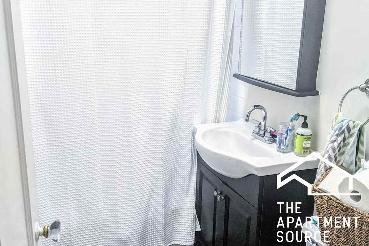 945 Judson Ave #2 - Photo 6 of 11