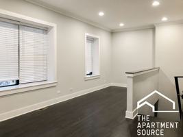 featured image of 1946 W Nelson St #1W