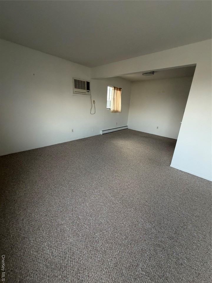 194 Quebec Rd - Photo 5 of 13