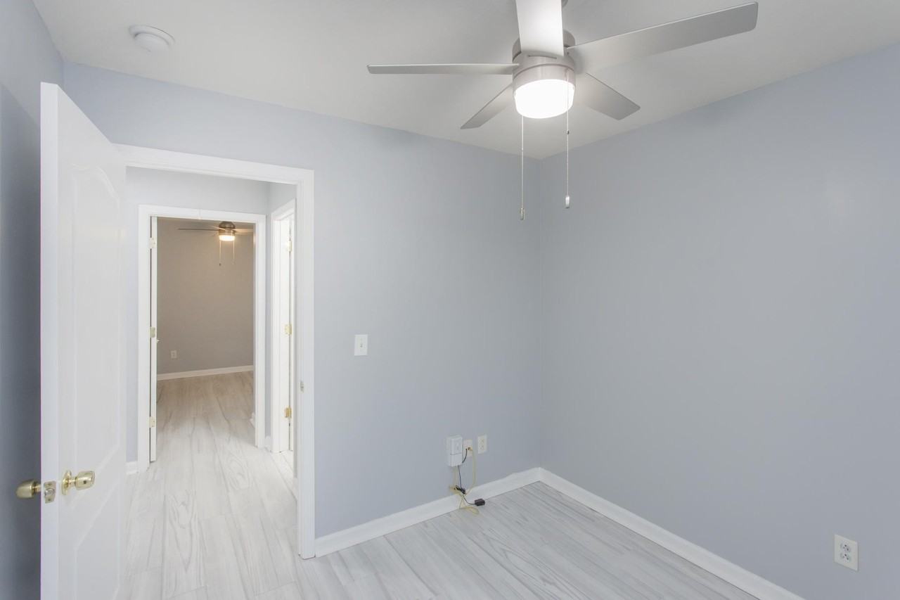 2727 Pepperdine Dr - Photo 4 of 29