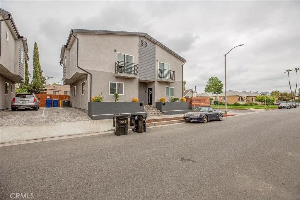 5026 Cleon Ave - Photo 3 of 21