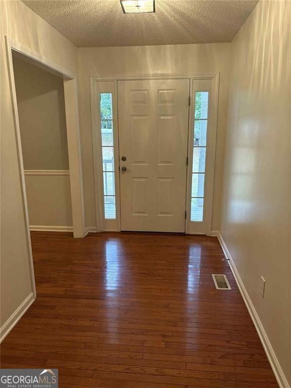 68 Lancaster Way - Photo 2 of 21