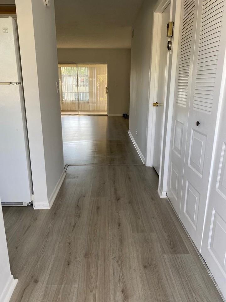 19 Abbey Ln ##206 - Photo 5 of 12