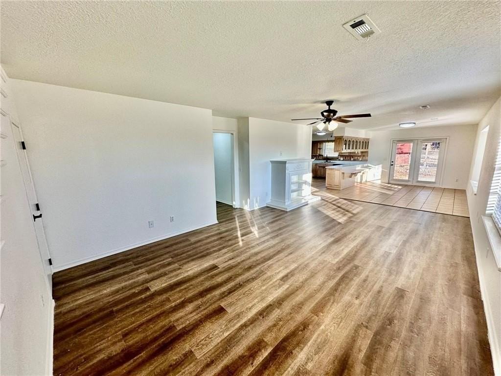 1242 Sw Elm Tree Rd - Photo 2 of 32