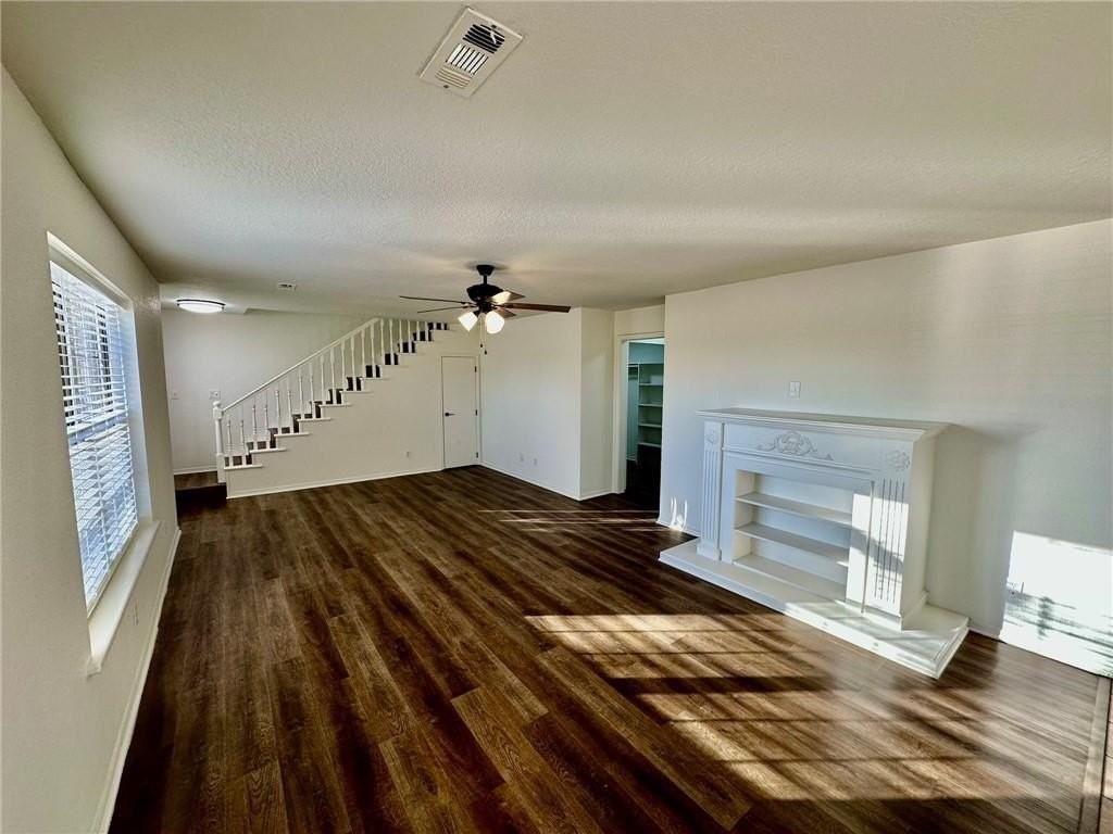 1242 Sw Elm Tree Rd - Photo 5 of 32