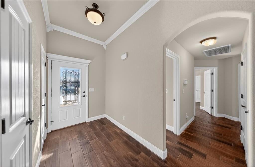 1241 Kensington Dr - Photo 3 of 26