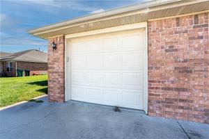 featured image of 414 E Southern Trace Dr