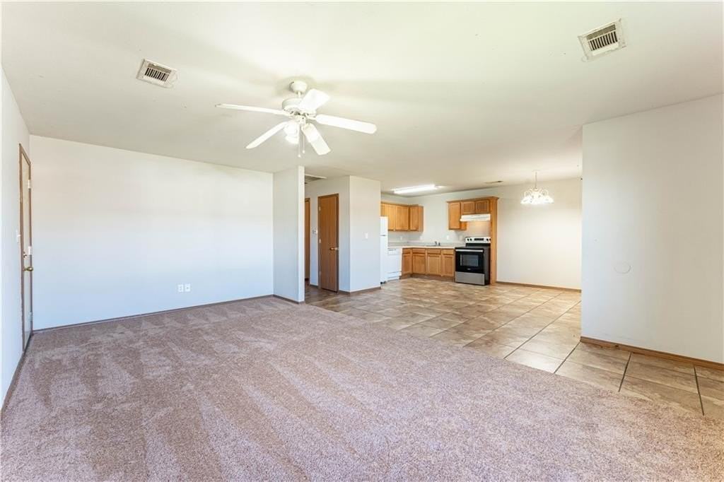 414 E Southern Trace Dr - Photo 5 of 26