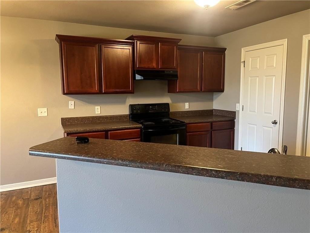 2442 S Rill St - Photo 4 of 4