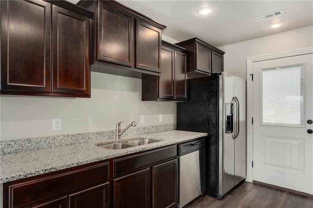 938 Via Drago Ave Apt D - Photo 6 of 17