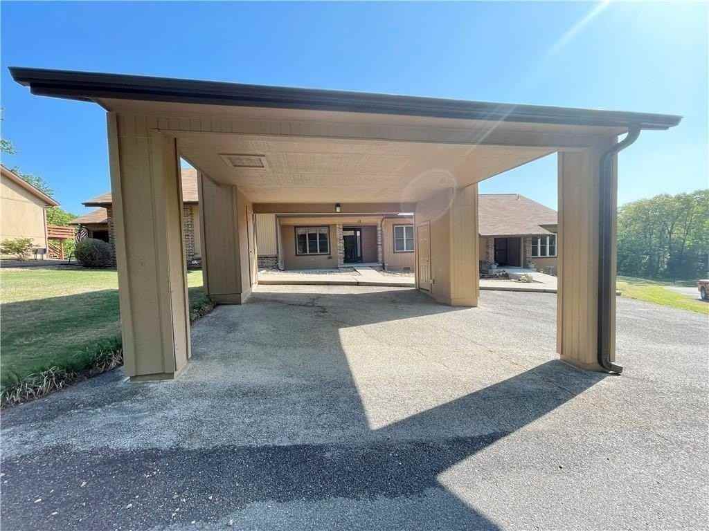 12 Walter Dr - Photo 4 of 28