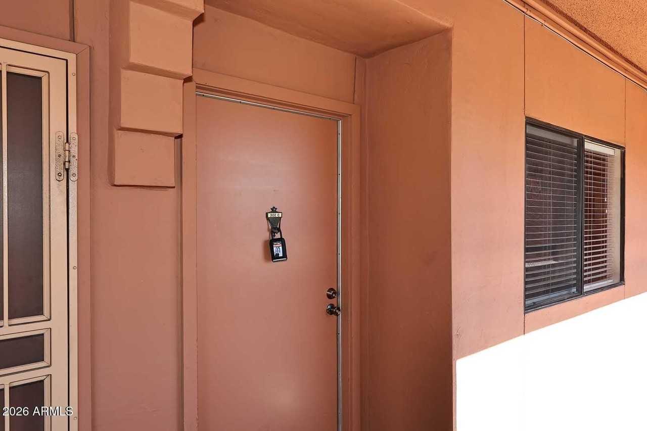 12212 N Paradise Village Pkwy S Apt 302 #302 - Photo 4 of 50