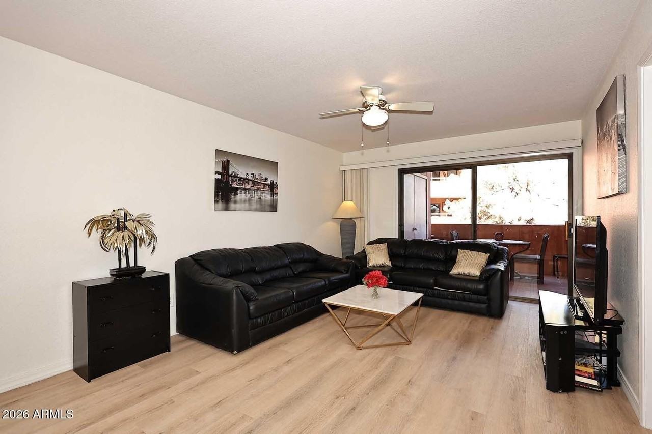 12212 N Paradise Village Pkwy S Apt 302 #302 - Photo 7 of 50