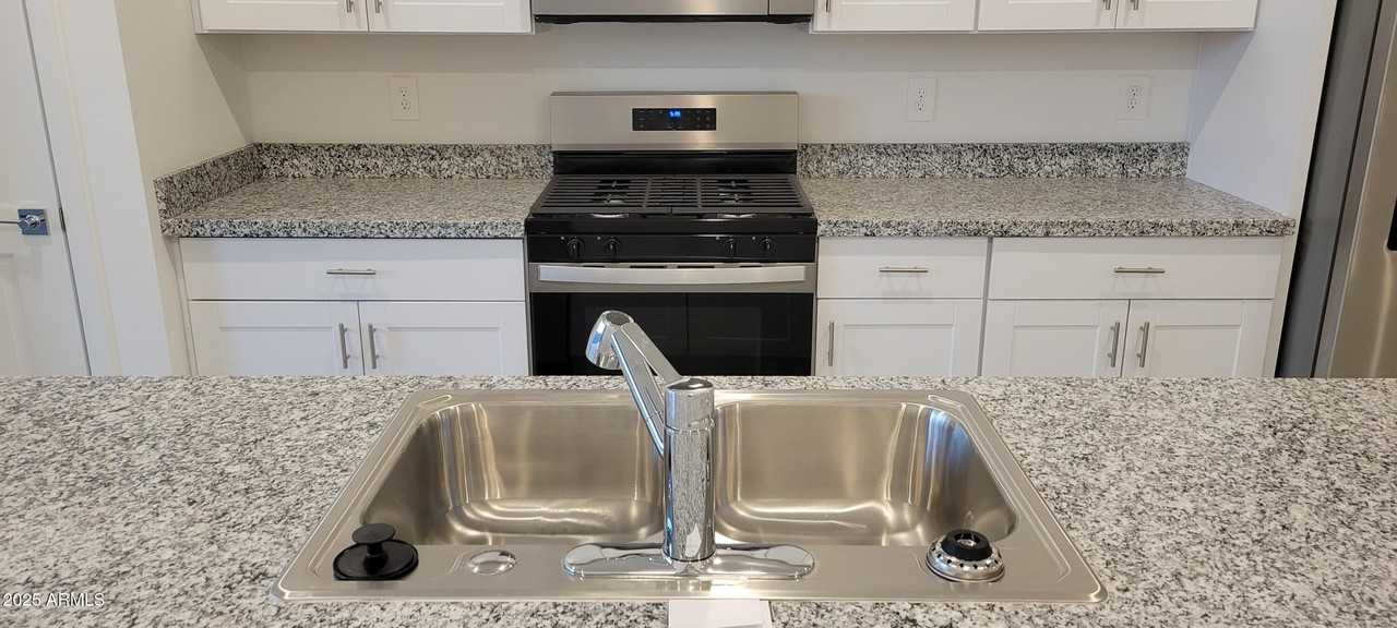 19030 N Silver Dog Way - Photo 6 of 29