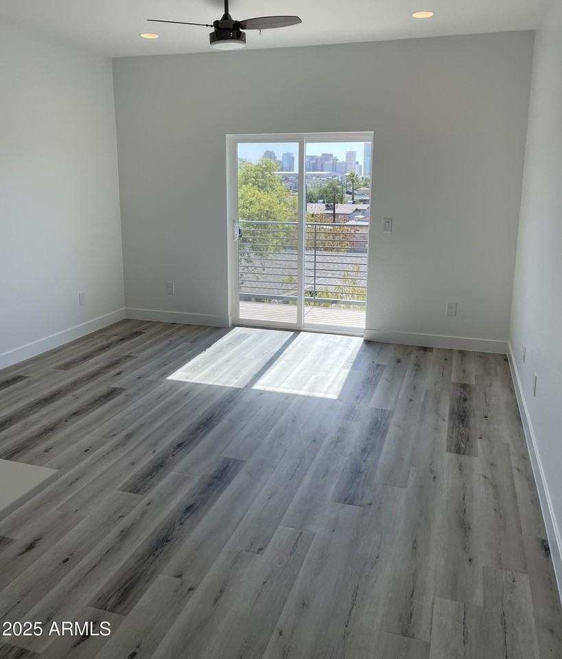 1457 E Taylor St #6 - Photo 4 of 12