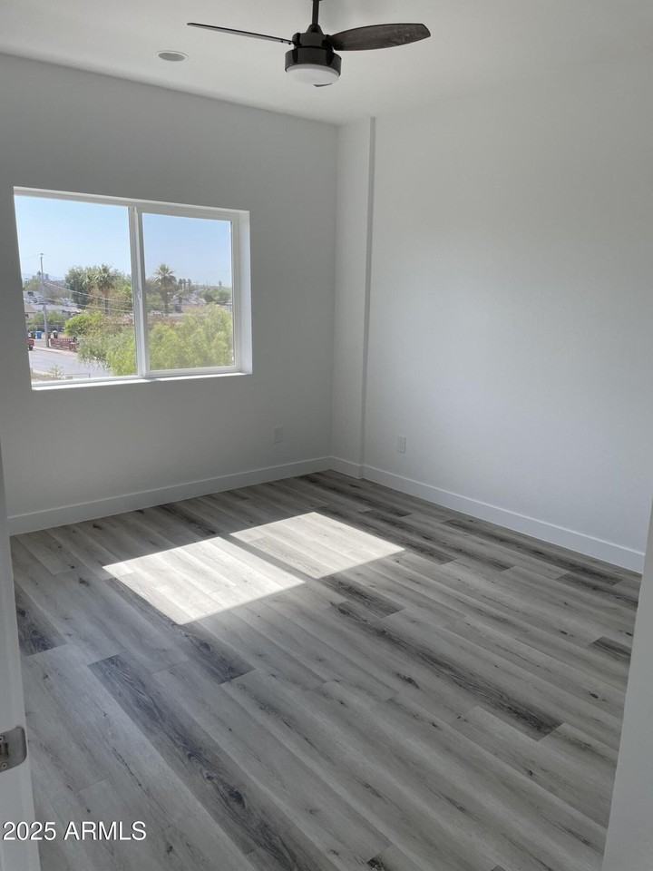 1457 E Taylor St #6 - Photo 7 of 12